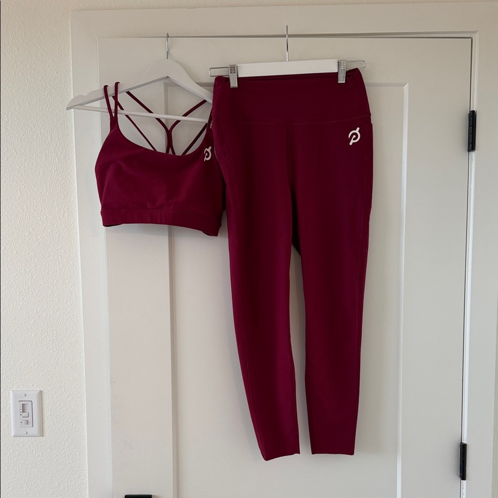 Peloton Athletic Leggings and Sports Bra Set